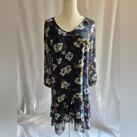 CAbi Dresses & Skirts - Cabi Pirouette Floral V-Neck Shift Dress Long-Sleeve Ruffle Hem Blue Multi Sz XS